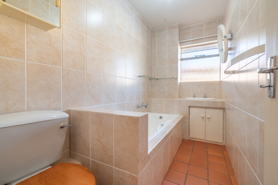3 Bedroom Property for Sale in Fairland Gauteng