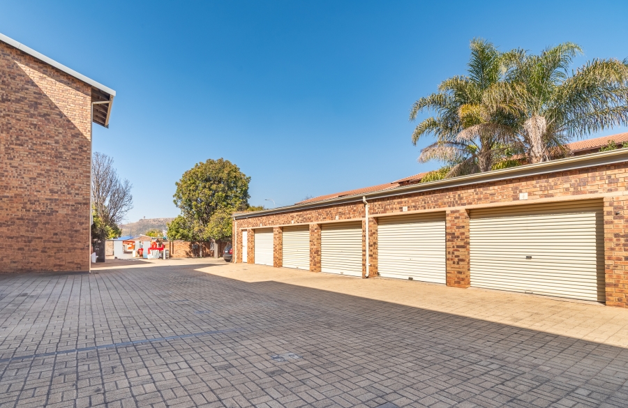3 Bedroom Property for Sale in Fairland Gauteng