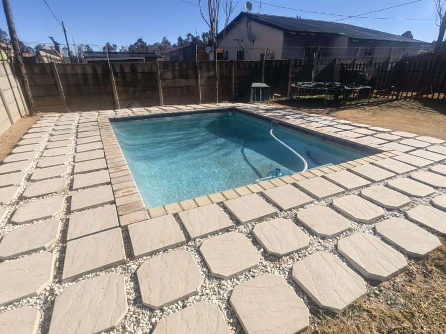 3 Bedroom Property for Sale in Noycedale Gauteng