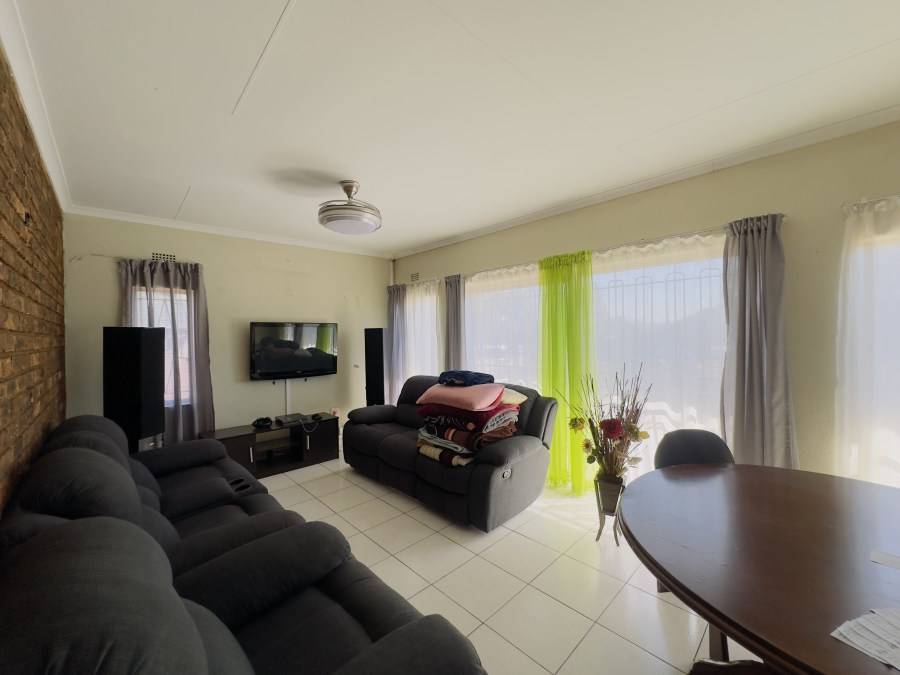 3 Bedroom Property for Sale in Verwoerdpark Gauteng