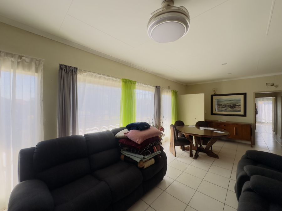 3 Bedroom Property for Sale in Verwoerdpark Gauteng