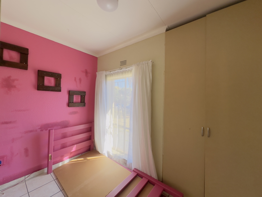 3 Bedroom Property for Sale in Verwoerdpark Gauteng