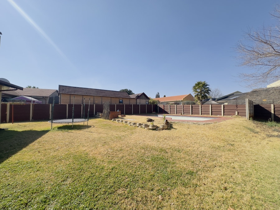 3 Bedroom Property for Sale in Verwoerdpark Gauteng