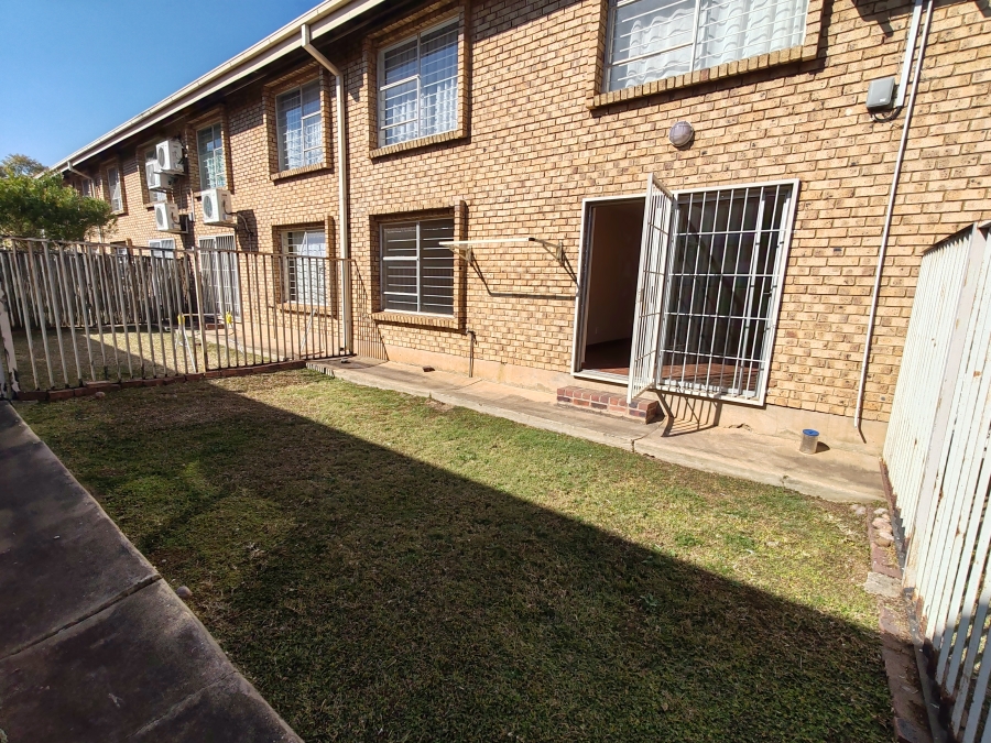 2 Bedroom Property for Sale in Rietfontein Gauteng