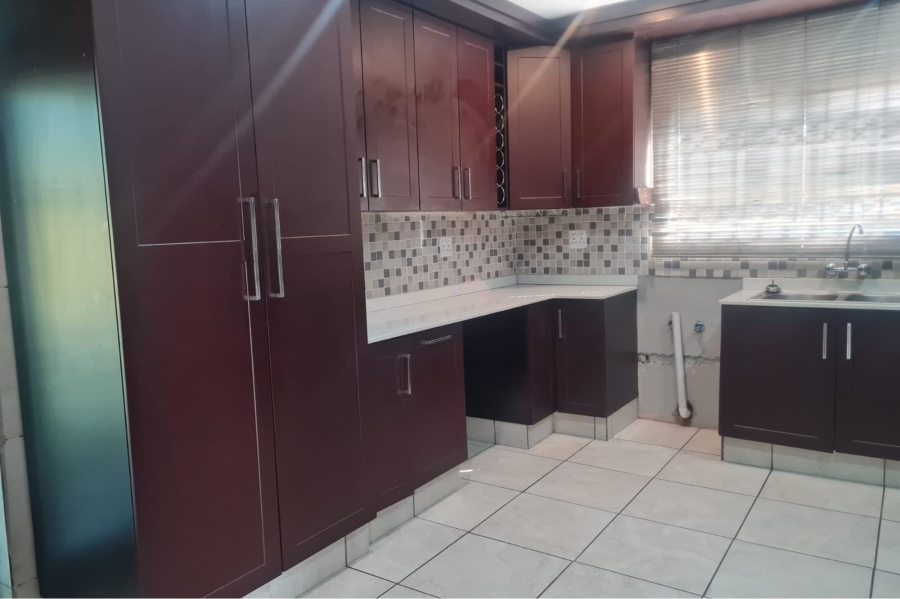 3 Bedroom Property for Sale in Klippoortjie Gauteng
