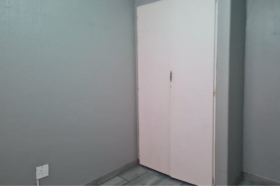 3 Bedroom Property for Sale in Klippoortjie Gauteng