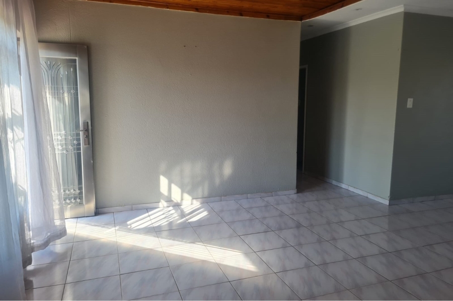 3 Bedroom Property for Sale in Klippoortjie Gauteng