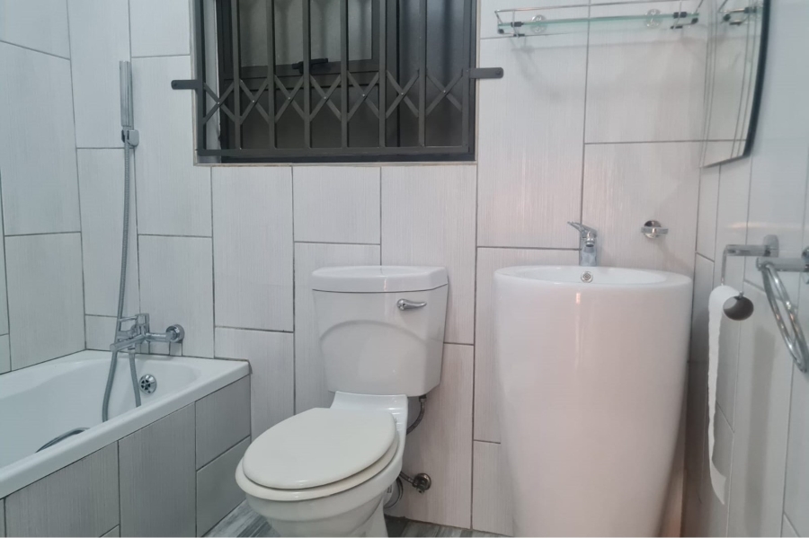 3 Bedroom Property for Sale in Klippoortjie Gauteng
