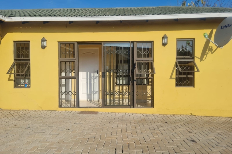 3 Bedroom Property for Sale in Klippoortjie Gauteng