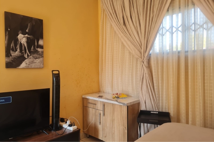 3 Bedroom Property for Sale in Klippoortjie Gauteng