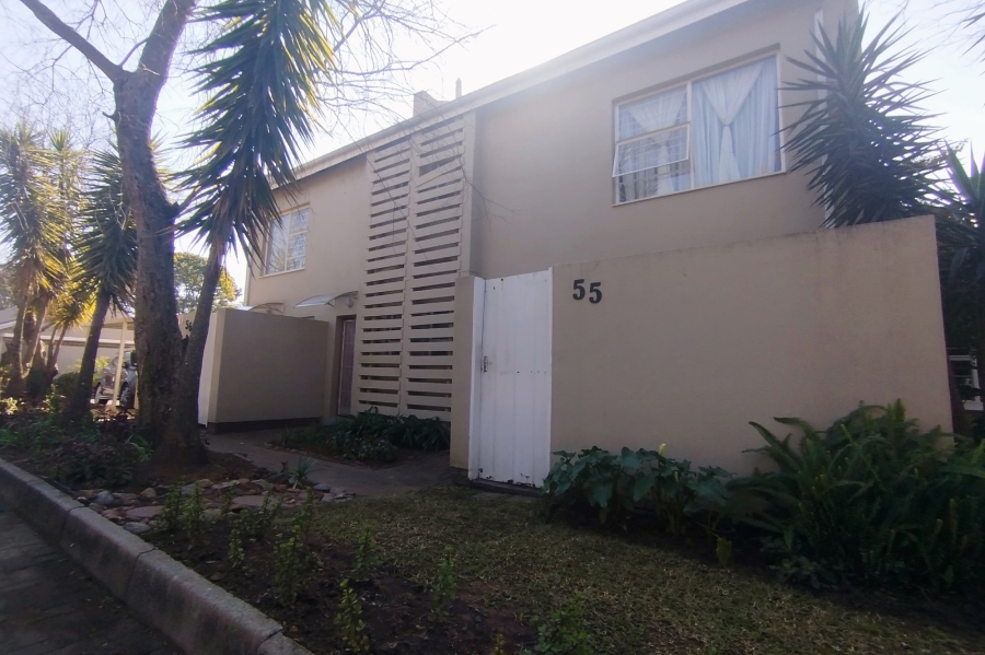 2 Bedroom Property for Sale in Fourways Gardens Gauteng