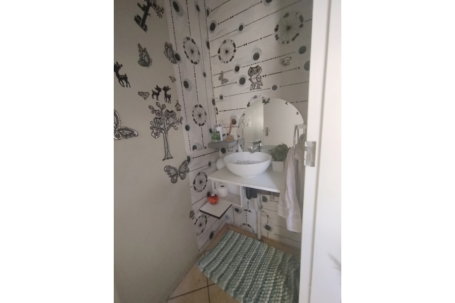 2 Bedroom Property for Sale in Fourways Gardens Gauteng