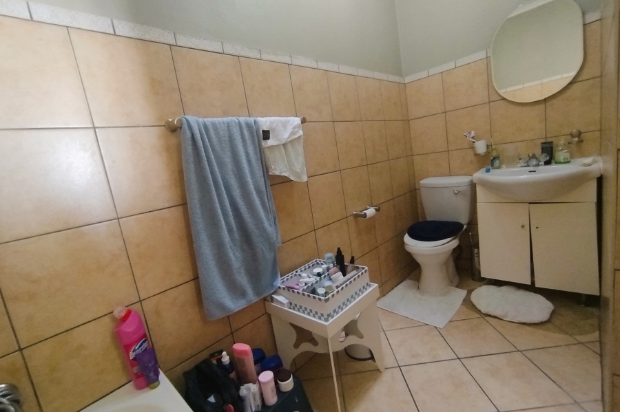2 Bedroom Property for Sale in Fourways Gardens Gauteng