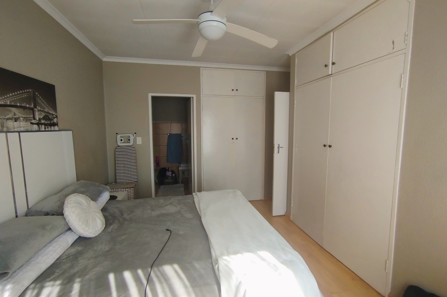 2 Bedroom Property for Sale in Fourways Gardens Gauteng