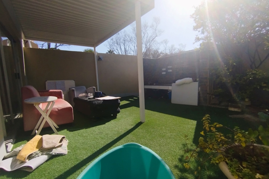 2 Bedroom Property for Sale in Fourways Gardens Gauteng