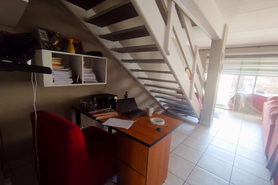 2 Bedroom Property for Sale in Fourways Gardens Gauteng