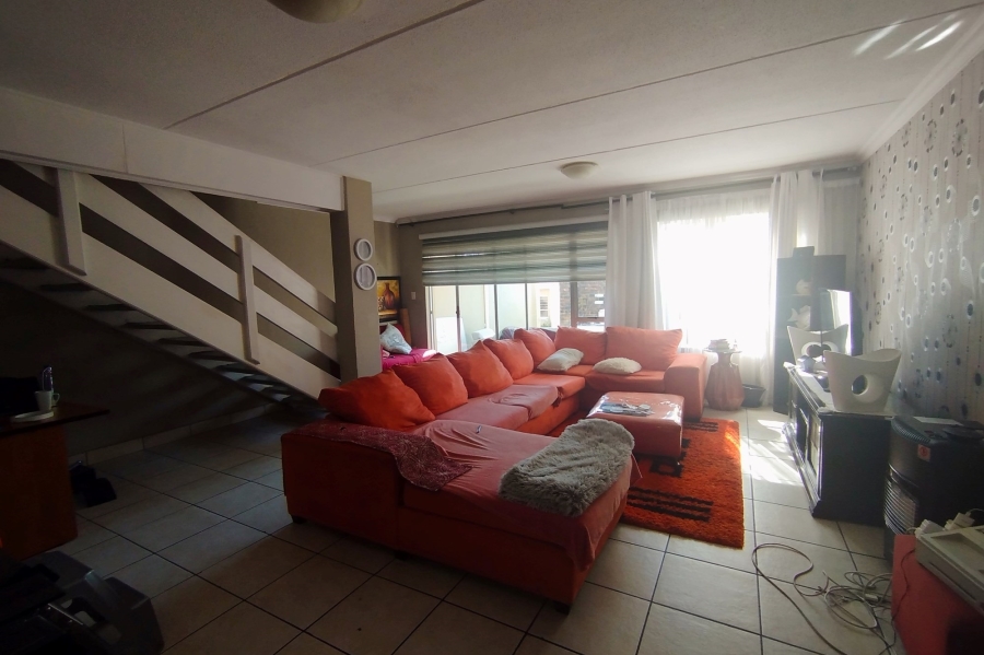 2 Bedroom Property for Sale in Fourways Gardens Gauteng