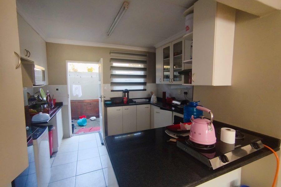 2 Bedroom Property for Sale in Fourways Gardens Gauteng