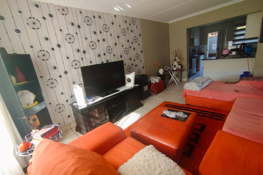 2 Bedroom Property for Sale in Fourways Gardens Gauteng