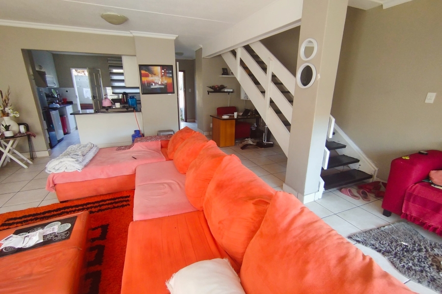 2 Bedroom Property for Sale in Fourways Gardens Gauteng