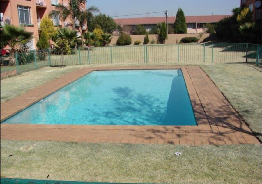 2 Bedroom Property for Sale in Florida Gauteng