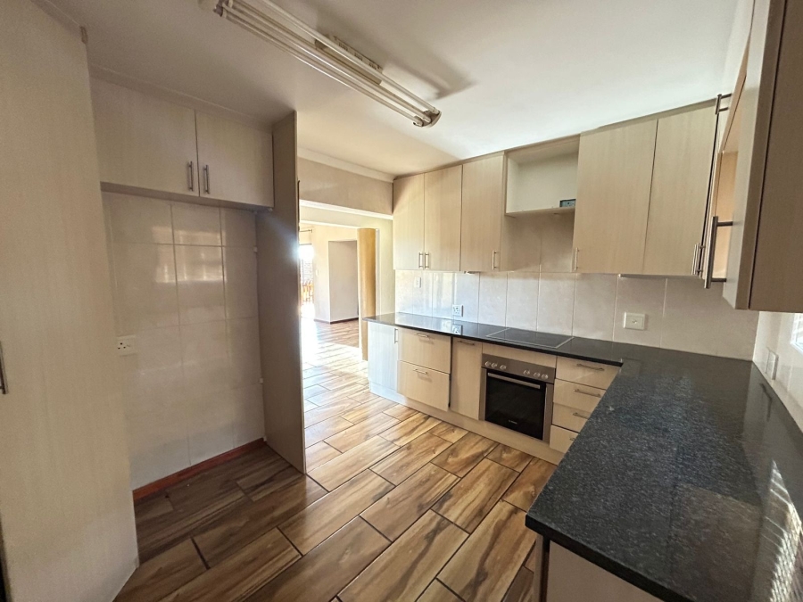 To Let 2 Bedroom Property for Rent in North Riding Gauteng