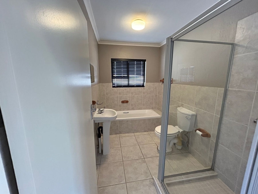 To Let 2 Bedroom Property for Rent in North Riding Gauteng
