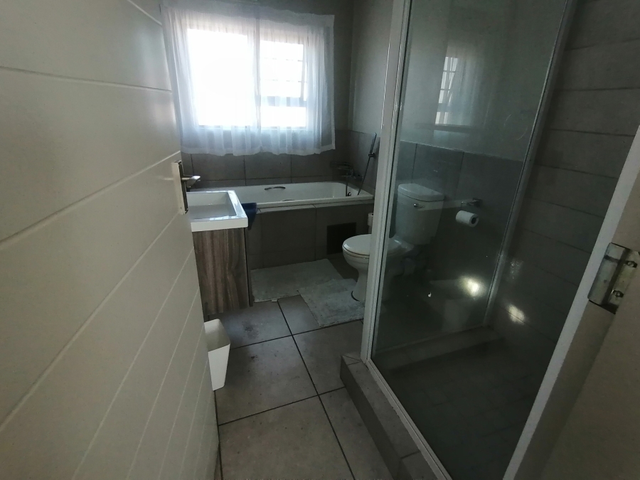 3 Bedroom Property for Sale in Zambezi Manor Lifestyle Estate Gauteng