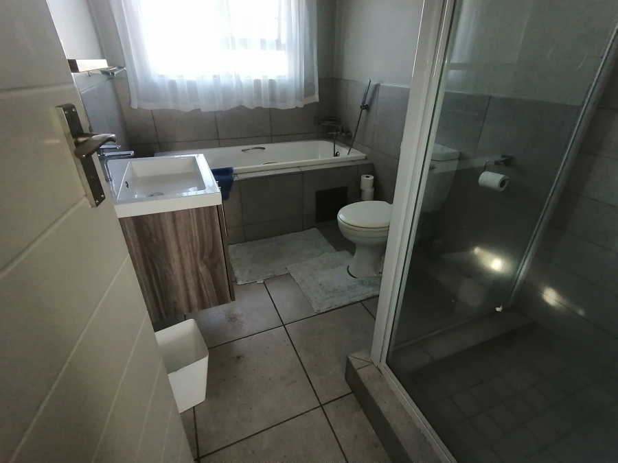 3 Bedroom Property for Sale in Zambezi Manor Lifestyle Estate Gauteng