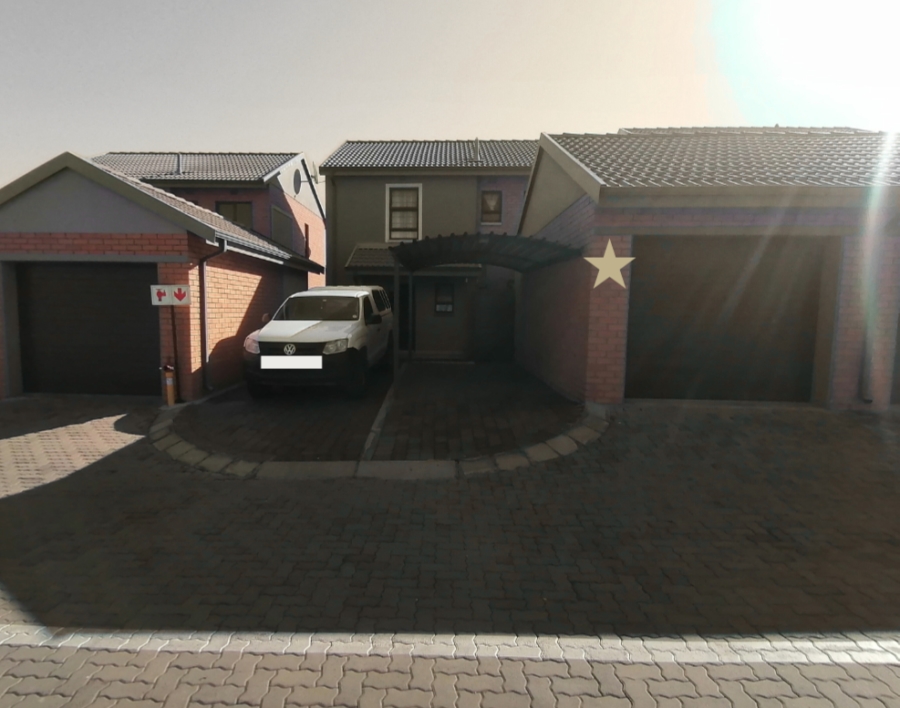 3 Bedroom Property for Sale in Zambezi Manor Lifestyle Estate Gauteng