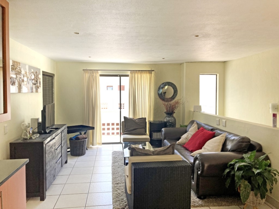To Let 2 Bedroom Property for Rent in Waverley Gauteng
