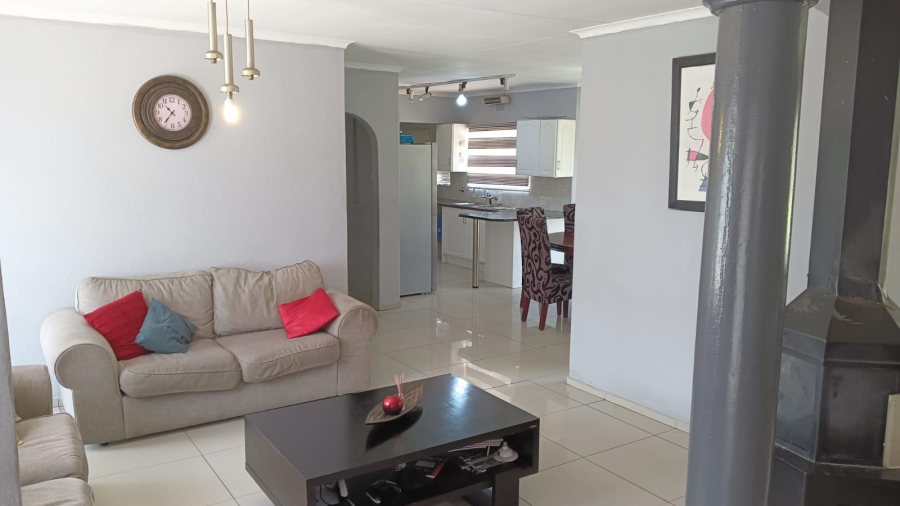 3 Bedroom Property for Sale in Birchleigh North Gauteng