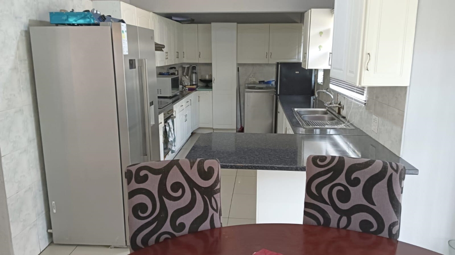 3 Bedroom Property for Sale in Birchleigh North Gauteng