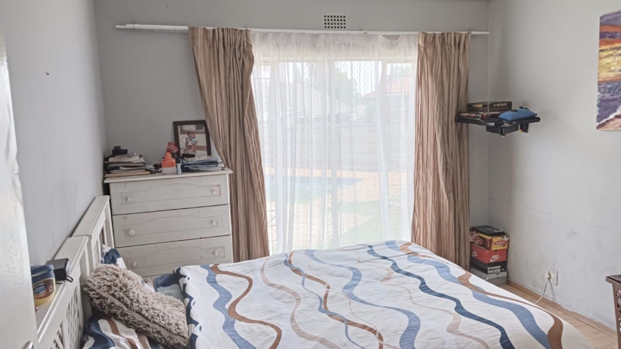 3 Bedroom Property for Sale in Birchleigh North Gauteng