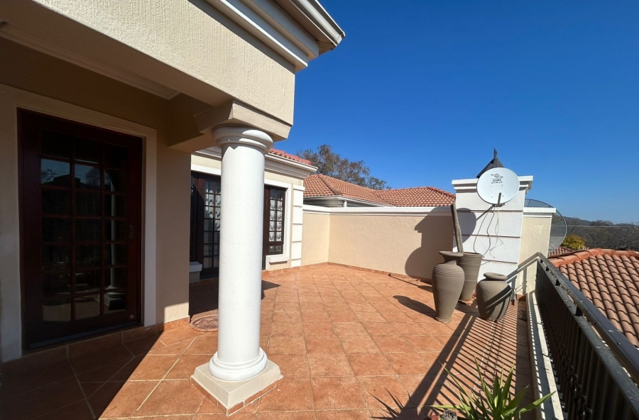 4 Bedroom Property for Sale in Nieuw Muckleneuk Gauteng