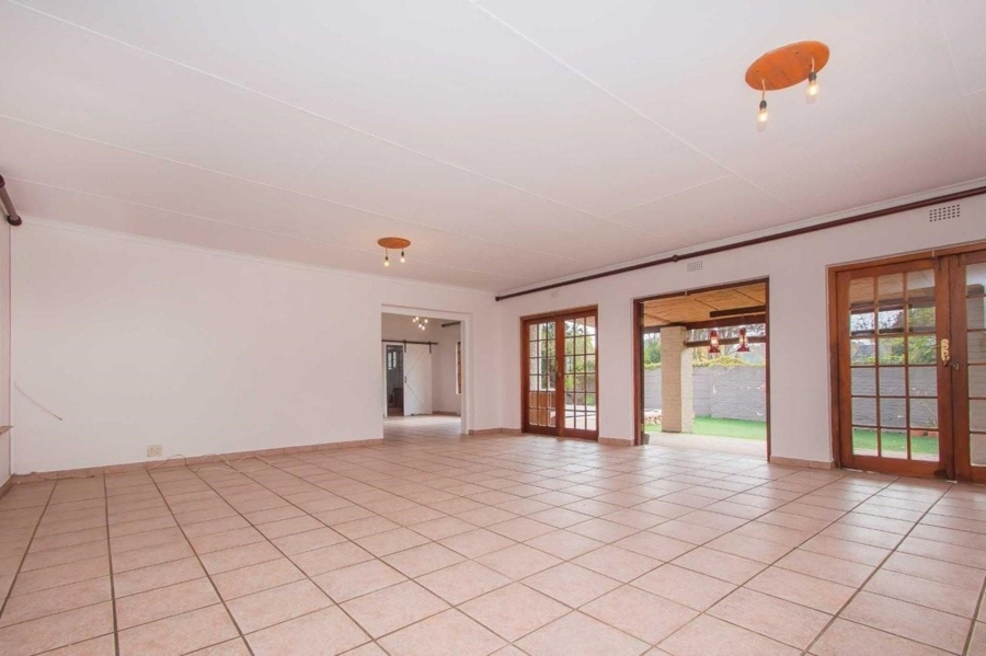 4 Bedroom Property for Sale in Northwold Gauteng