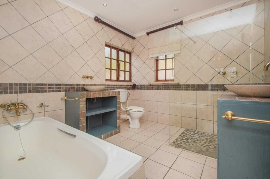 4 Bedroom Property for Sale in Northwold Gauteng