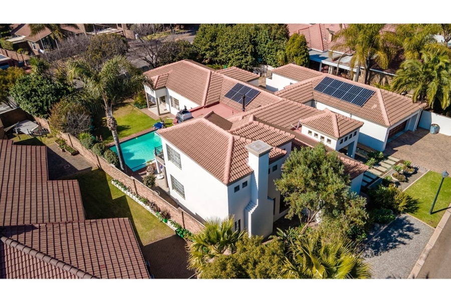 4 Bedroom Property for Sale in Eldoraigne Gauteng