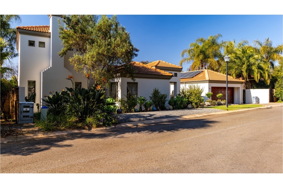 4 Bedroom Property for Sale in Eldoraigne Gauteng