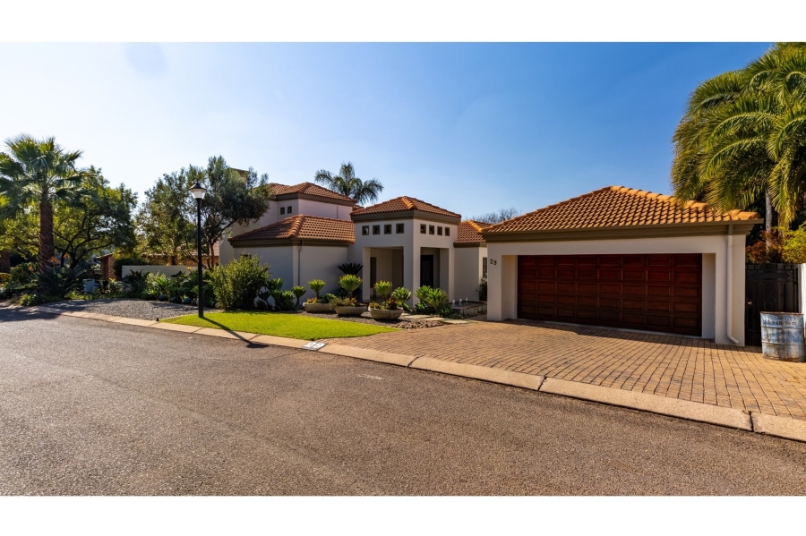 4 Bedroom Property for Sale in Eldoraigne Gauteng