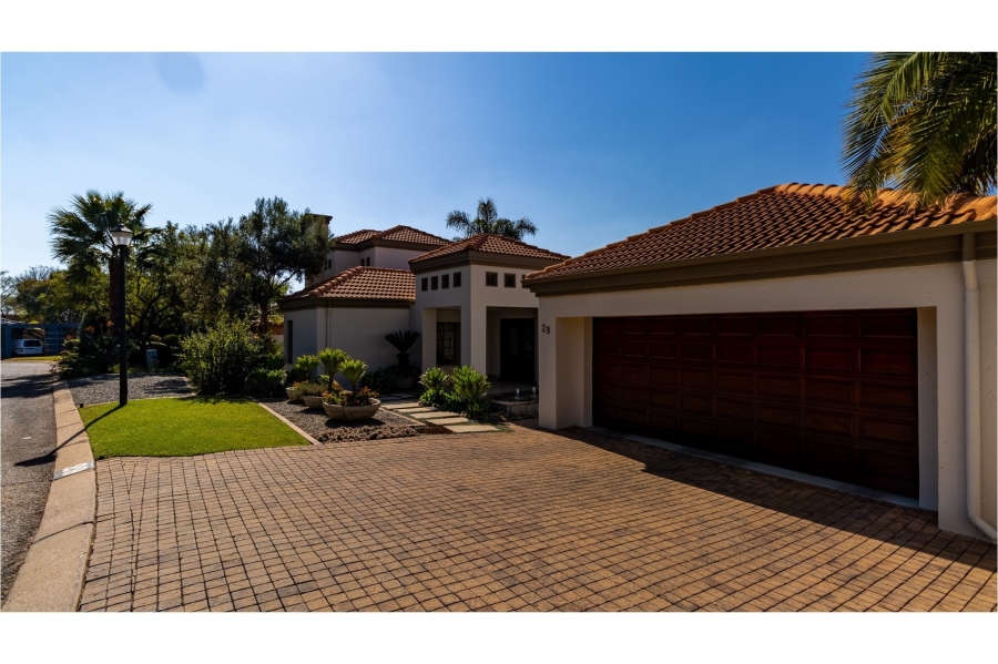 4 Bedroom Property for Sale in Eldoraigne Gauteng