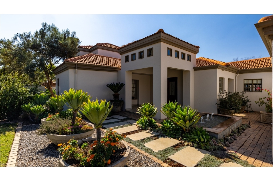 4 Bedroom Property for Sale in Eldoraigne Gauteng