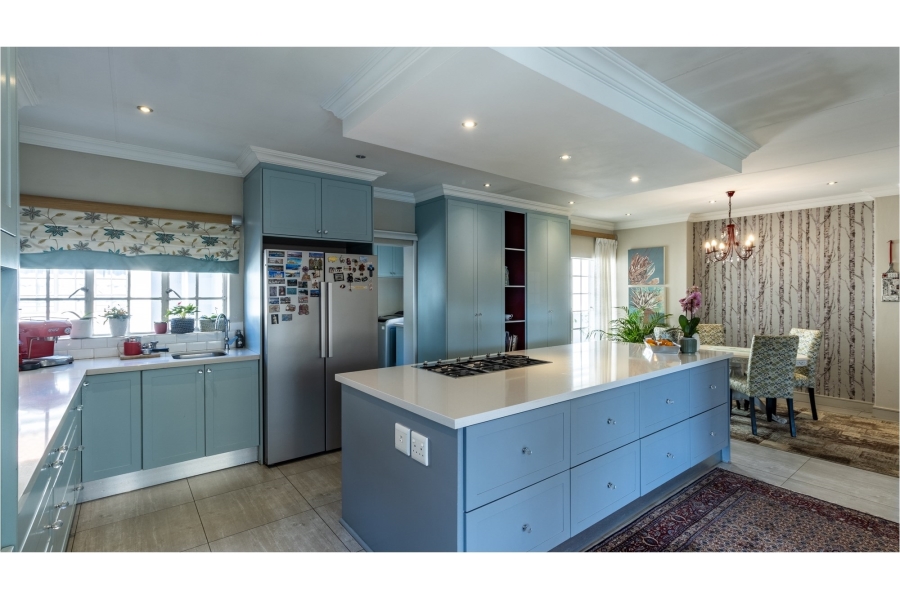 4 Bedroom Property for Sale in Eldoraigne Gauteng