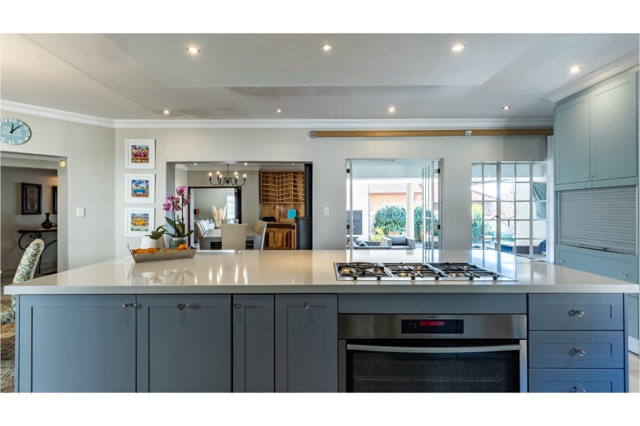 4 Bedroom Property for Sale in Eldoraigne Gauteng