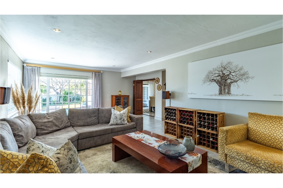 4 Bedroom Property for Sale in Eldoraigne Gauteng