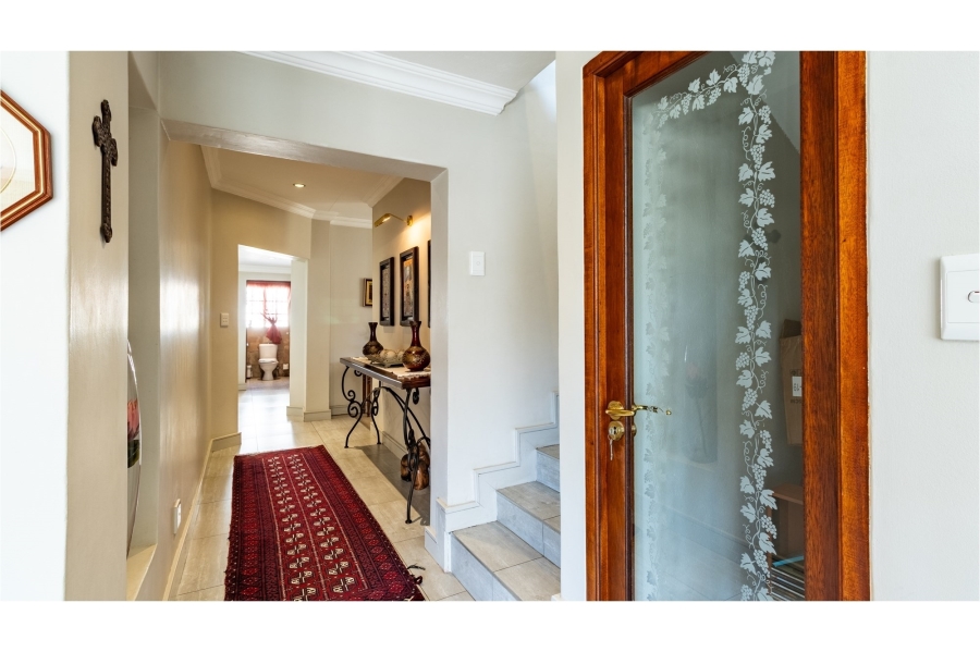 4 Bedroom Property for Sale in Eldoraigne Gauteng