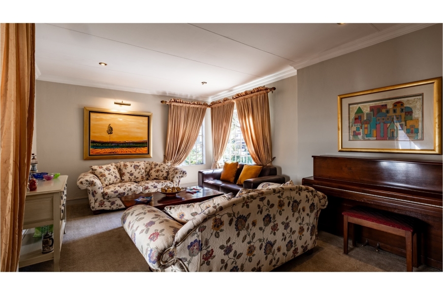 4 Bedroom Property for Sale in Eldoraigne Gauteng