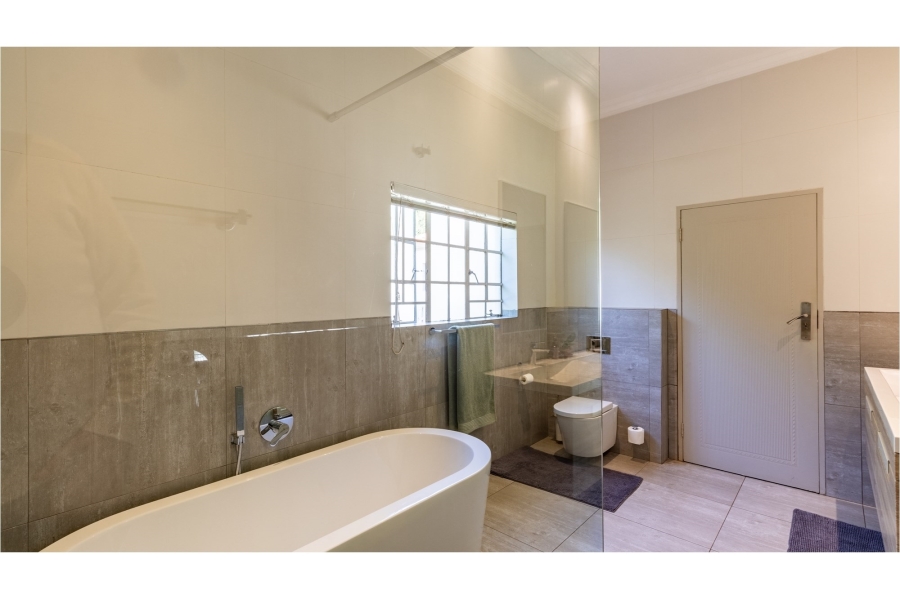 4 Bedroom Property for Sale in Eldoraigne Gauteng
