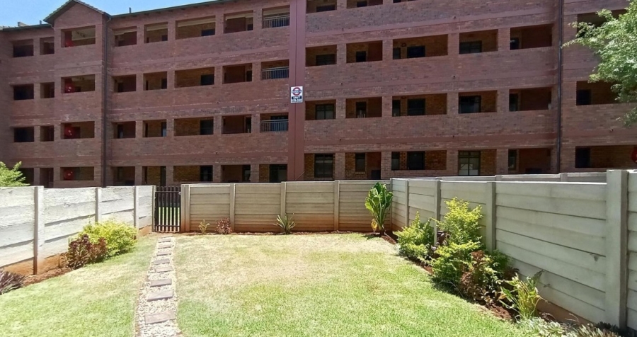 2 Bedroom Property for Sale in Montana Tuine Gauteng