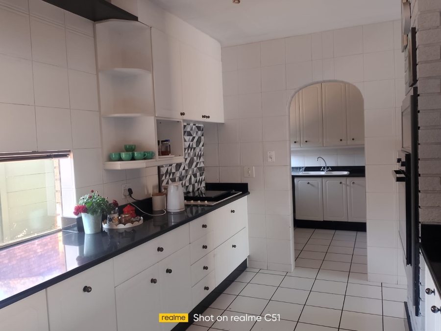 5 Bedroom Property for Sale in Sunward Park Gauteng